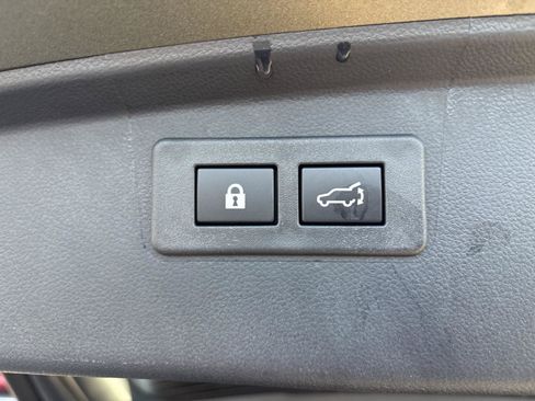 Used 2025 Subaru Outback Wilderness AWD/4WD image 12
