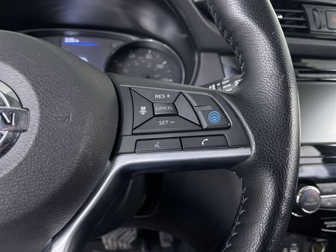 Used 2020 Nissan Rogue Sport SV w/ Technology Package image 27