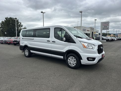 Used 2022 Ford Transit 350 XLT image 7