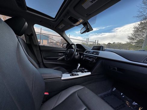 Used 2016 BMW 320i Sedan image 15