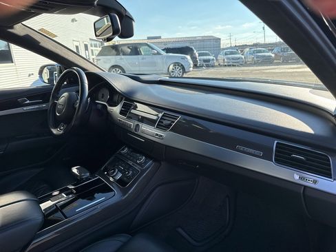 Used 2015 Audi S8 w/ S8 Cold Weather Package image 24