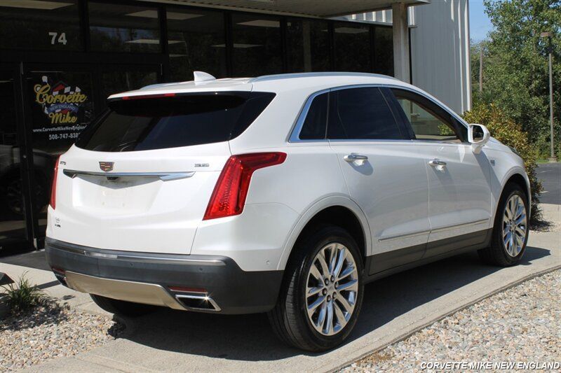 Used 2017 Cadillac XT5 Platinum w/ Driver Assist Package AWD/4WD image 18