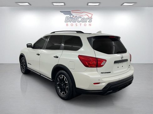Used 2020 Nissan Pathfinder SL image 6