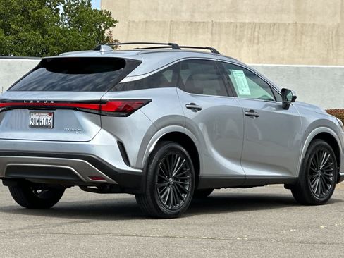 Certified 2025 Lexus RX 350h w/ Convenience Package image 2