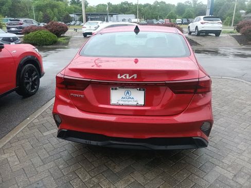 Used 2023 Kia Forte LXS FWD image 5