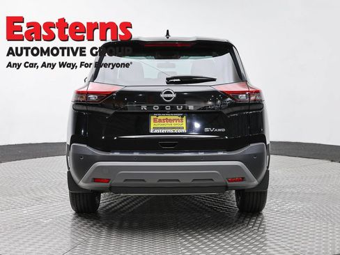 Used 2023 Nissan Rogue SV AWD/4WD image 6