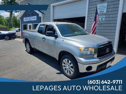 Used 2011 Toyota Tundra 4x4 Double Cab w/ Tow Pkg image 1