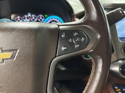Used 2018 Chevrolet Suburban Premier image 35