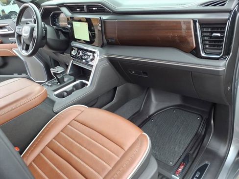 Used 2025 GMC Sierra 1500 Denali Ultimate image 16