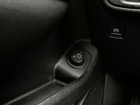 Used 2022 GMC Terrain SLE w/ Driver Convenience Package FWD image 33