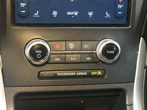 Used 2024 Ford Edge SEL image 29