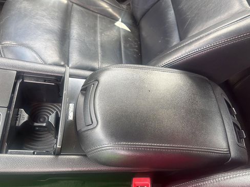 Used 2013 Ford Taurus SEL FWD image 13
