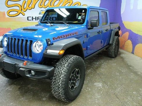 Used 2021 Jeep Gladiator Mojave w/ Uconnect 4C Nav & Sound Group image 4