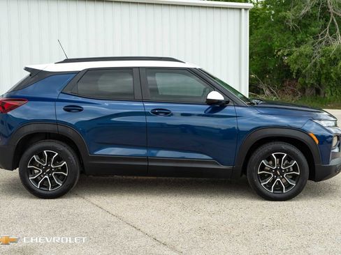 Used 2022 Chevrolet TrailBlazer ACTIV w/ Convenience Package FWD image 4
