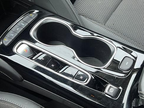 Used 2023 Buick Envision Preferred w/ Sport Touring Package image 32