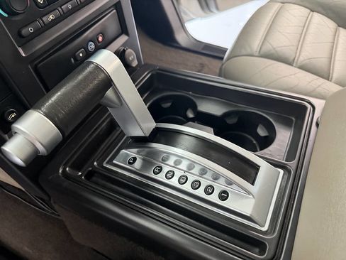 Used 2005 HUMMER H2 image 14