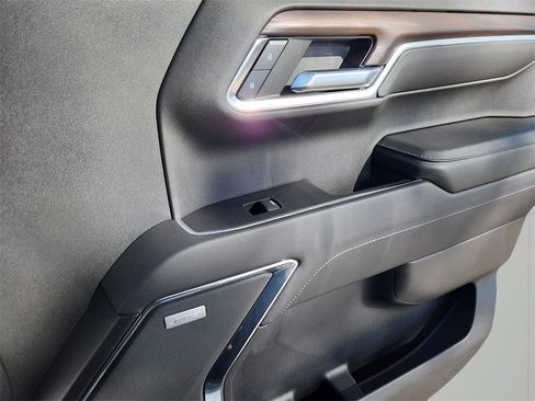 Used 2023 GMC Sierra 1500 SLT w/ SLT Convenience Package image 13