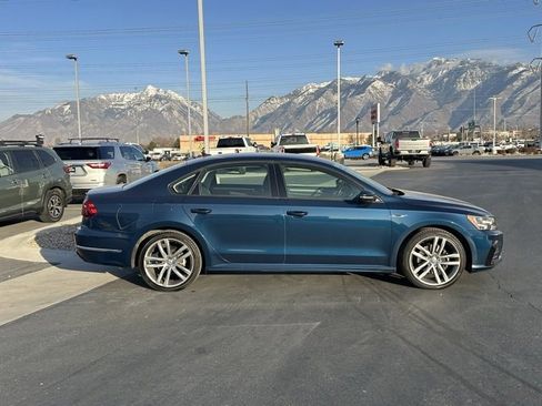 Used 2018 Volkswagen Passat 2.0T R-Line image 26