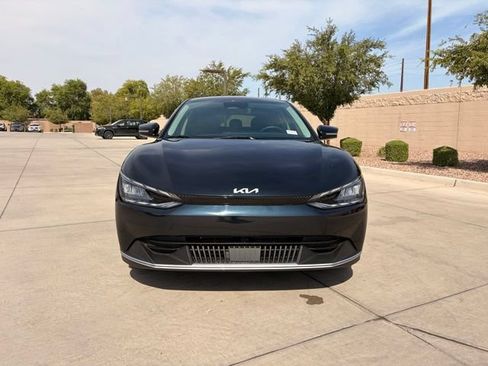 Used 2024 Kia EV6 Light RWD image 4