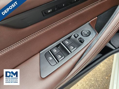 Used 2023 BMW 540i w/ M Sport Package image 30