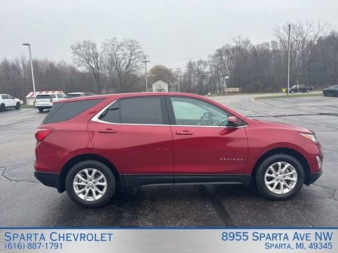 Used 2020 Chevrolet Equinox LT image 2