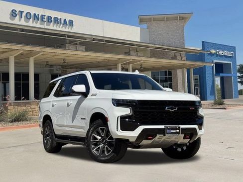 Used 2024 Chevrolet Tahoe Z71 w/ Luxury Package AWD/4WD image 2