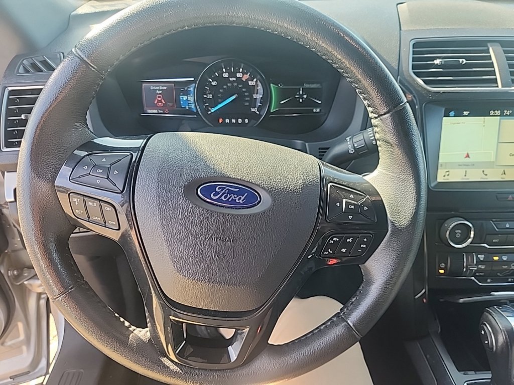 Used 2018 Ford Explorer XLT w/ Equipment Group 201A AWD/4WD image 21
