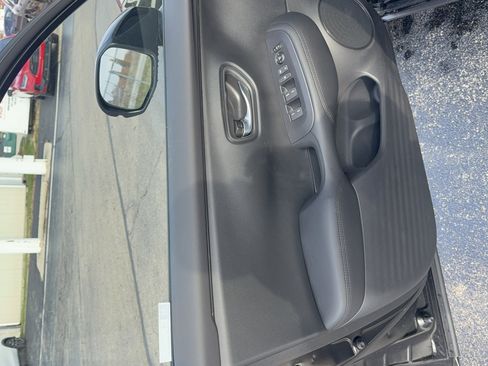 Used 2026 Honda HR-V LX image 12