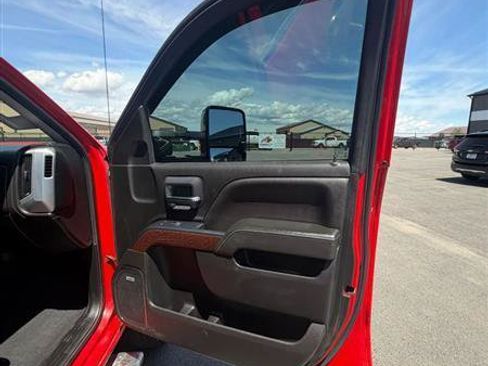 Used 2019 GMC Sierra 2500 SLT w/ Duramax Plus Package AWD/4WD image 14