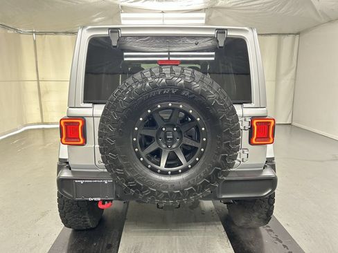 Used 2023 Jeep Wrangler Unlimited Rubicon w/ Cold Weather Group AWD/4WD image 21