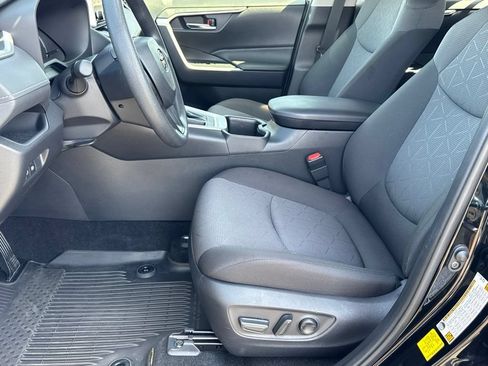 Certified 2025 Toyota RAV4 XLE FWD image 19