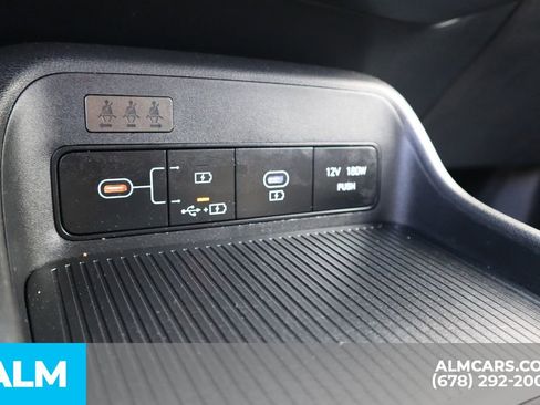 Used 2025 Hyundai Kona SEL image 30