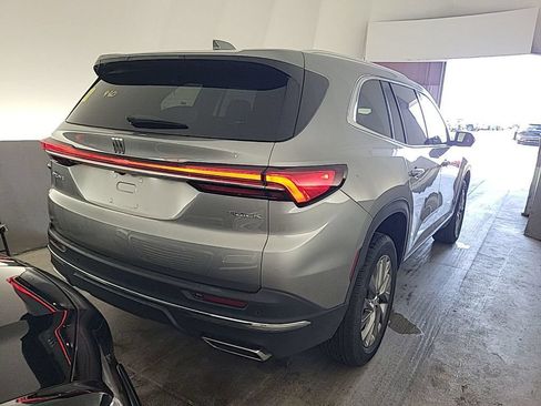 Used 2025 Buick Enclave Preferred FWD image 4
