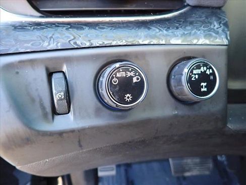 Used 2019 Cadillac Escalade ESV Luxury image 19