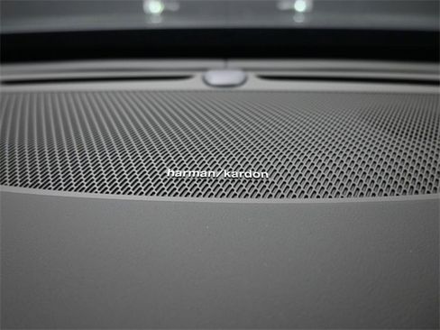 New 2026 Volvo XC90 T8 Ultra w/ Protection Package Premier image 31