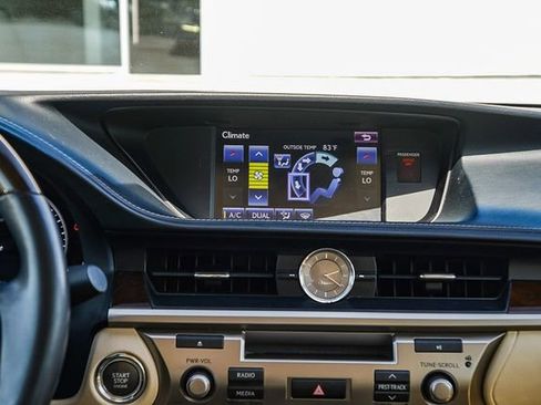 Used 2013 Lexus ES 350 w/ Premium Pkg FWD image 15