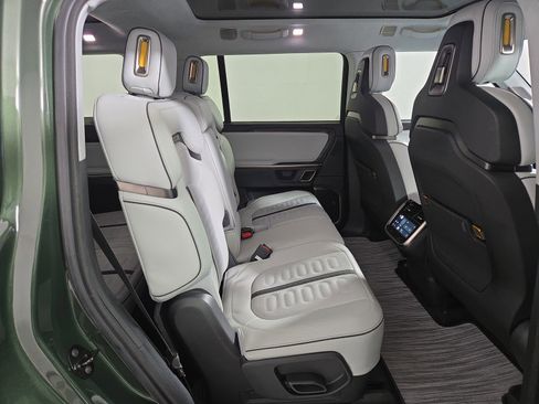 Used 2024 Rivian R1S Adventure AWD/4WD image 23