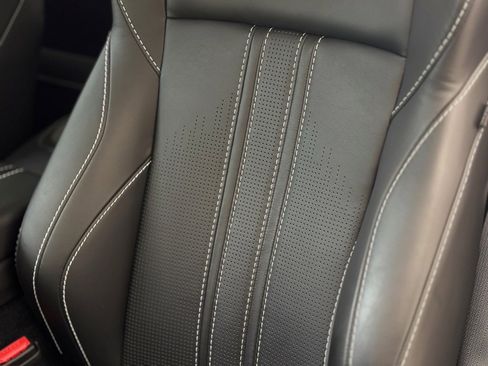 Used 2021 Aston Martin V8 Vantage Coupe image 11