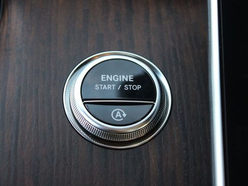 Used 2026 Mercedes-Benz C 300 Sedan image 27