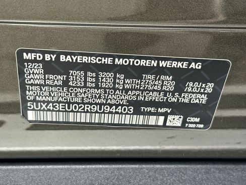 Used 2024 BMW X5 xDrive50e w/ Parking Assistance Package AWD/4WD image 29