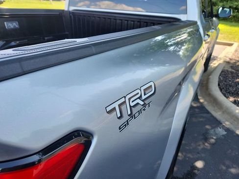 Used 2025 Toyota Tacoma TRD Sport AWD/4WD image 34