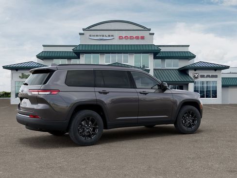 New 2026 Jeep Grand Cherokee L 4WD image 4