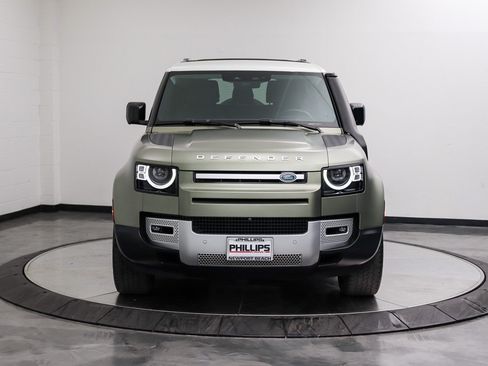 Used 2021 Land Rover Defender 90 First Edition AWD/4WD image 8