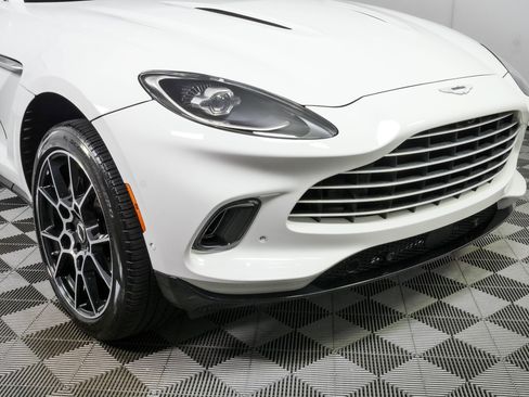 Used 2021 Aston Martin DBX AWD/4WD image 38