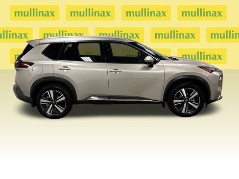 Used 2022 Nissan Rogue Platinum w/ Head-Up Display Package image 21