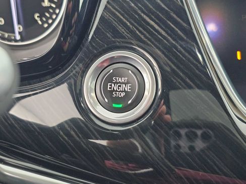 Used 2020 Cadillac XT6 Premium Luxury FWD image 33