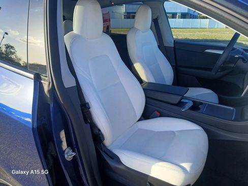 Used 2022 Tesla Model Y Long Range AWD/4WD image 30