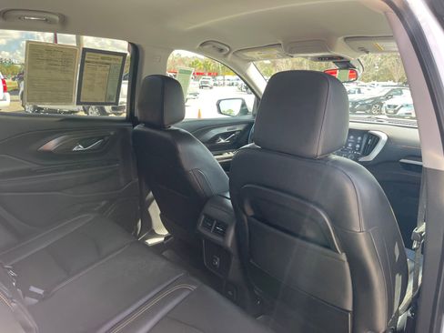 Used 2021 GMC Terrain SLT image 24