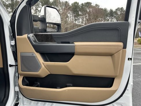 Used 2023 Ford F250 Lariat w/ Chrome Package image 68