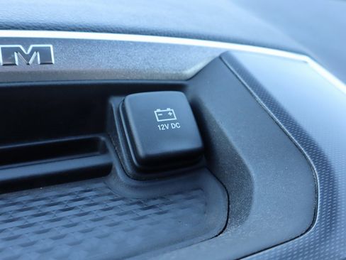 Used 2022 RAM 3500 Laramie w/ Night Edition image 19